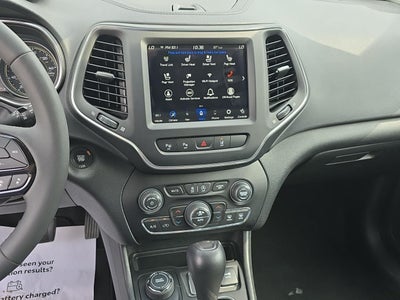 2023 Jeep Cherokee Altitude Lux