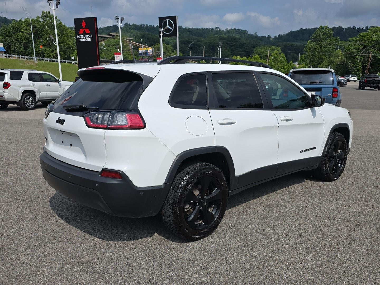 2023 Jeep Cherokee Altitude Lux