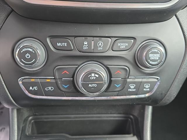 2023 Jeep Cherokee Altitude Lux