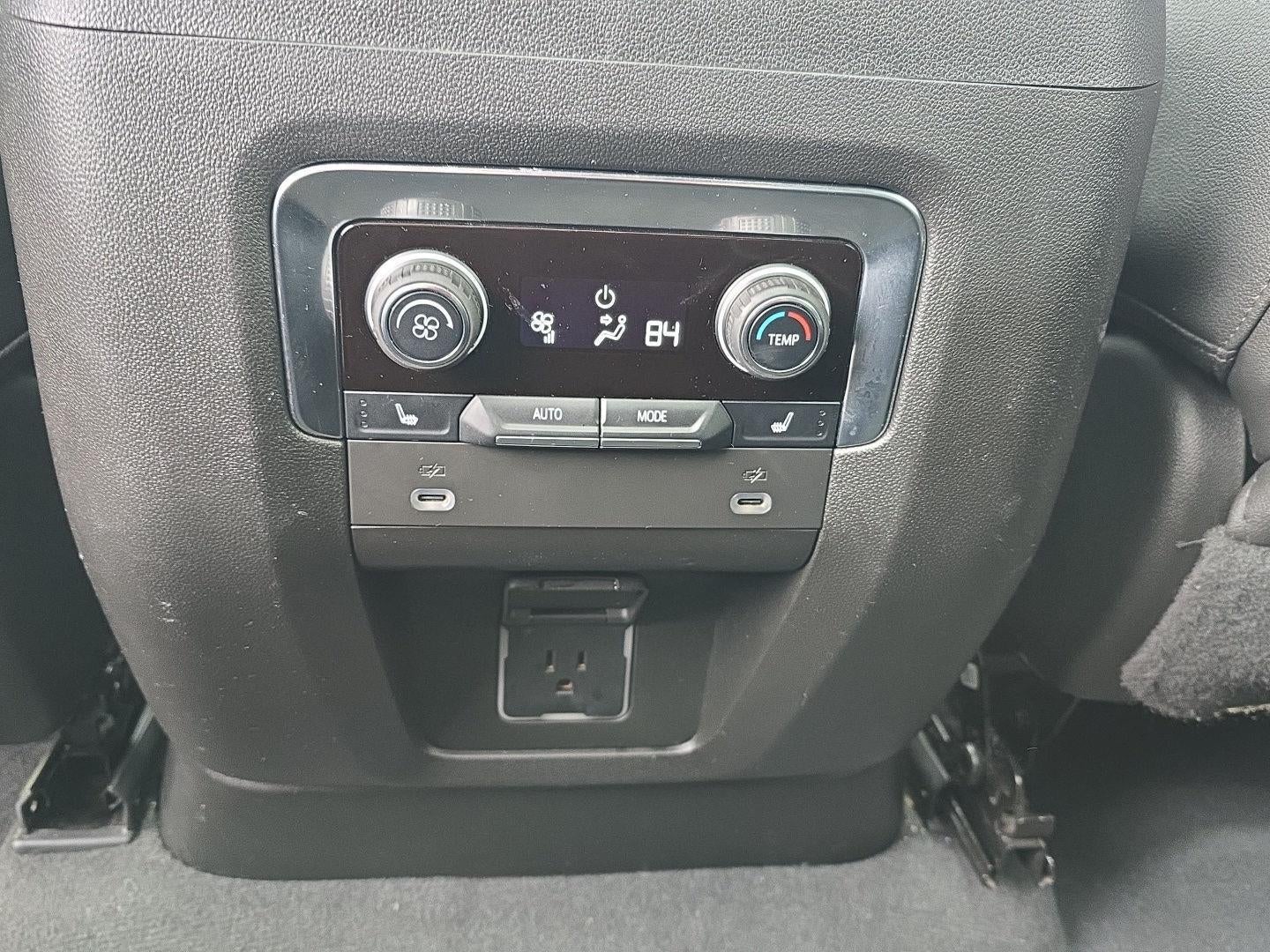 2022 Chevrolet Suburban High Country