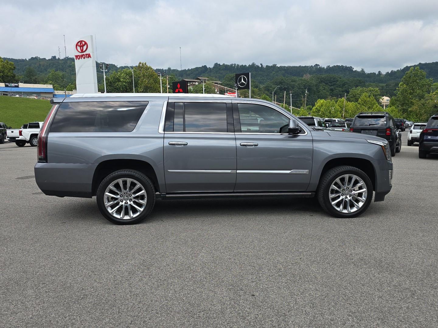 2019 Cadillac Escalade ESV Premium Luxury