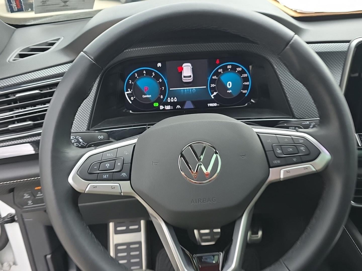 2024 Volkswagen Atlas Cross Sport 2.0T SEL R-Line