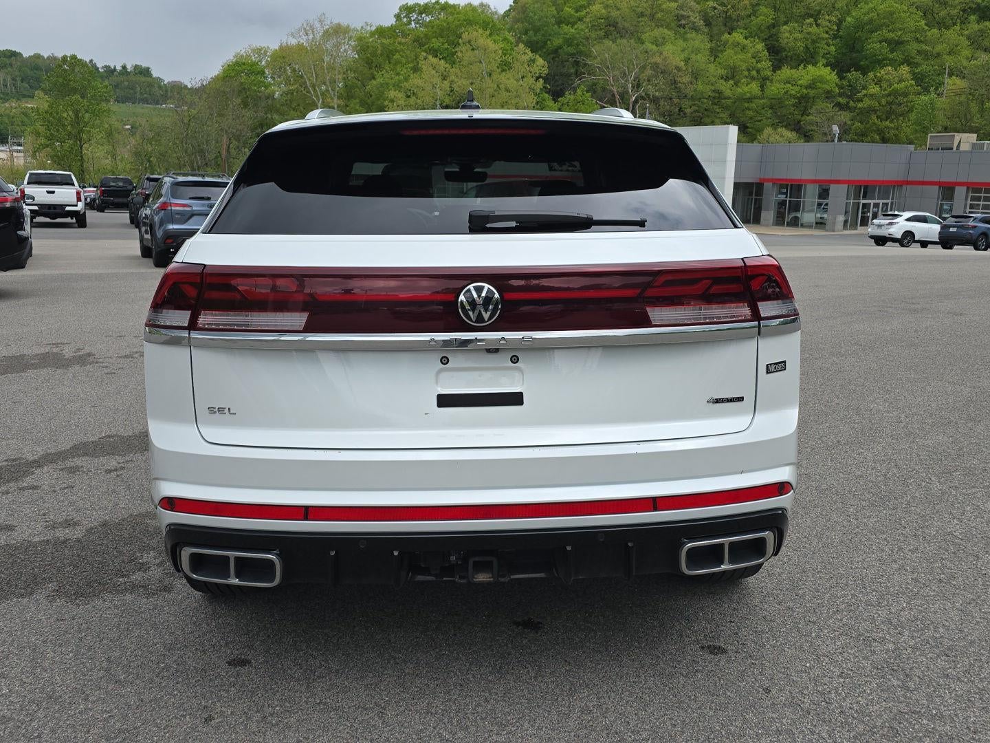 2024 Volkswagen Atlas Cross Sport 2.0T SEL R-Line