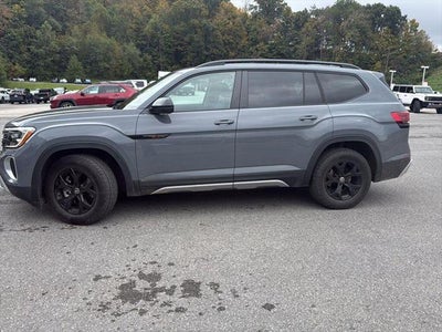 2025 Volkswagen Atlas 2.0T Peak Edition
