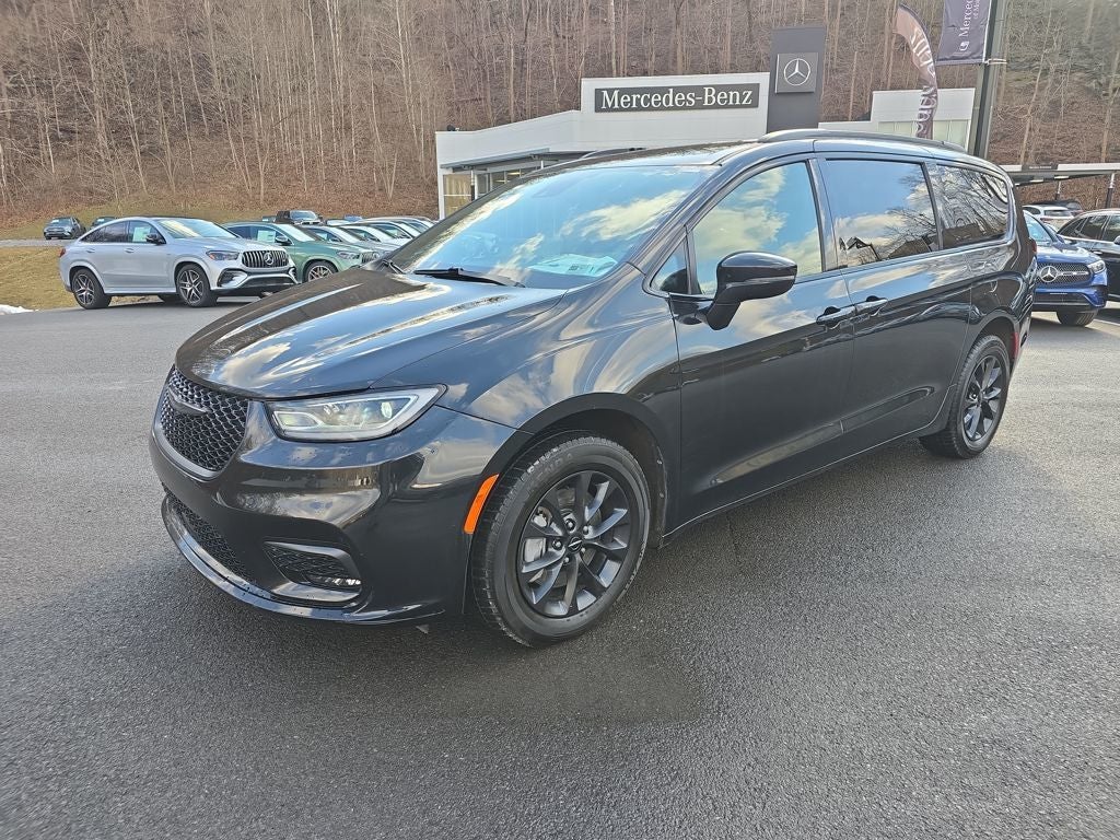 2022 Chrysler Pacifica Touring L