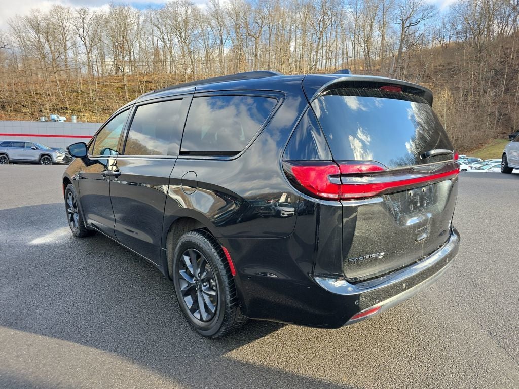 2022 Chrysler Pacifica Touring L