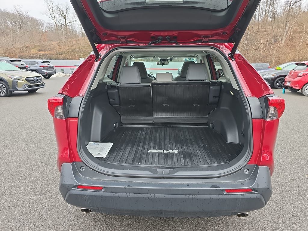 2025 Toyota RAV4 XLE Premium