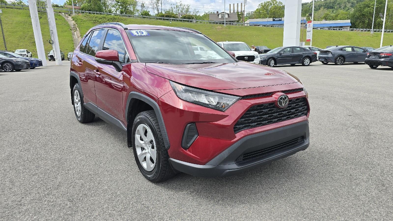 2019 Toyota RAV4 LE