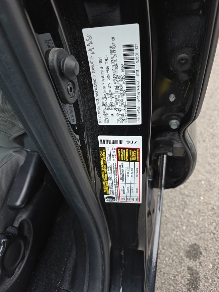 2022 Toyota Tacoma SR5 V6