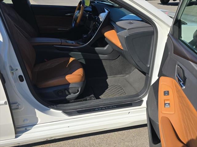 2020 Toyota Avalon Hybrid Limited