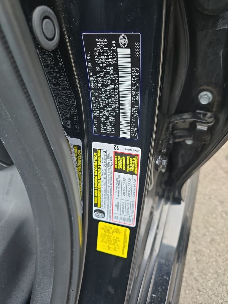 2025 Toyota Camry SE