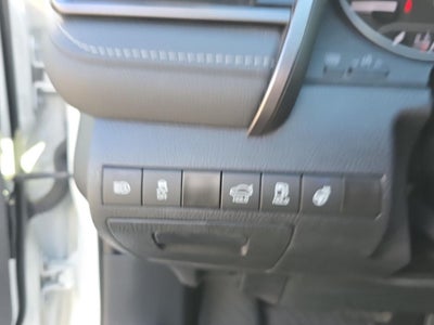 2024 Toyota Camry Hybrid SE
