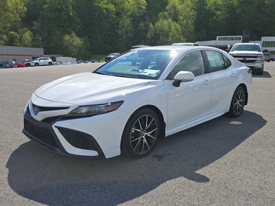 2024 Toyota Camry Hybrid SE