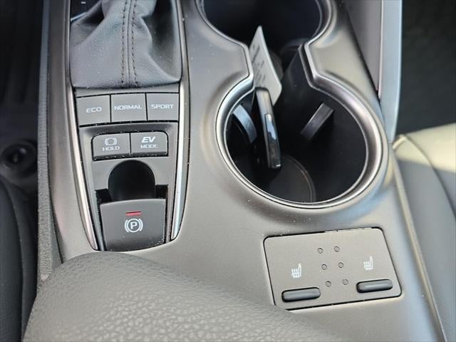 2024 Toyota Camry Hybrid SE
