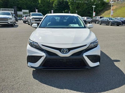 2024 Toyota Camry Hybrid SE