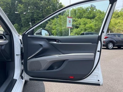 2023 Toyota Camry Hybrid SE