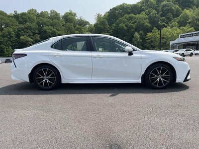 2023 Toyota Camry Hybrid SE