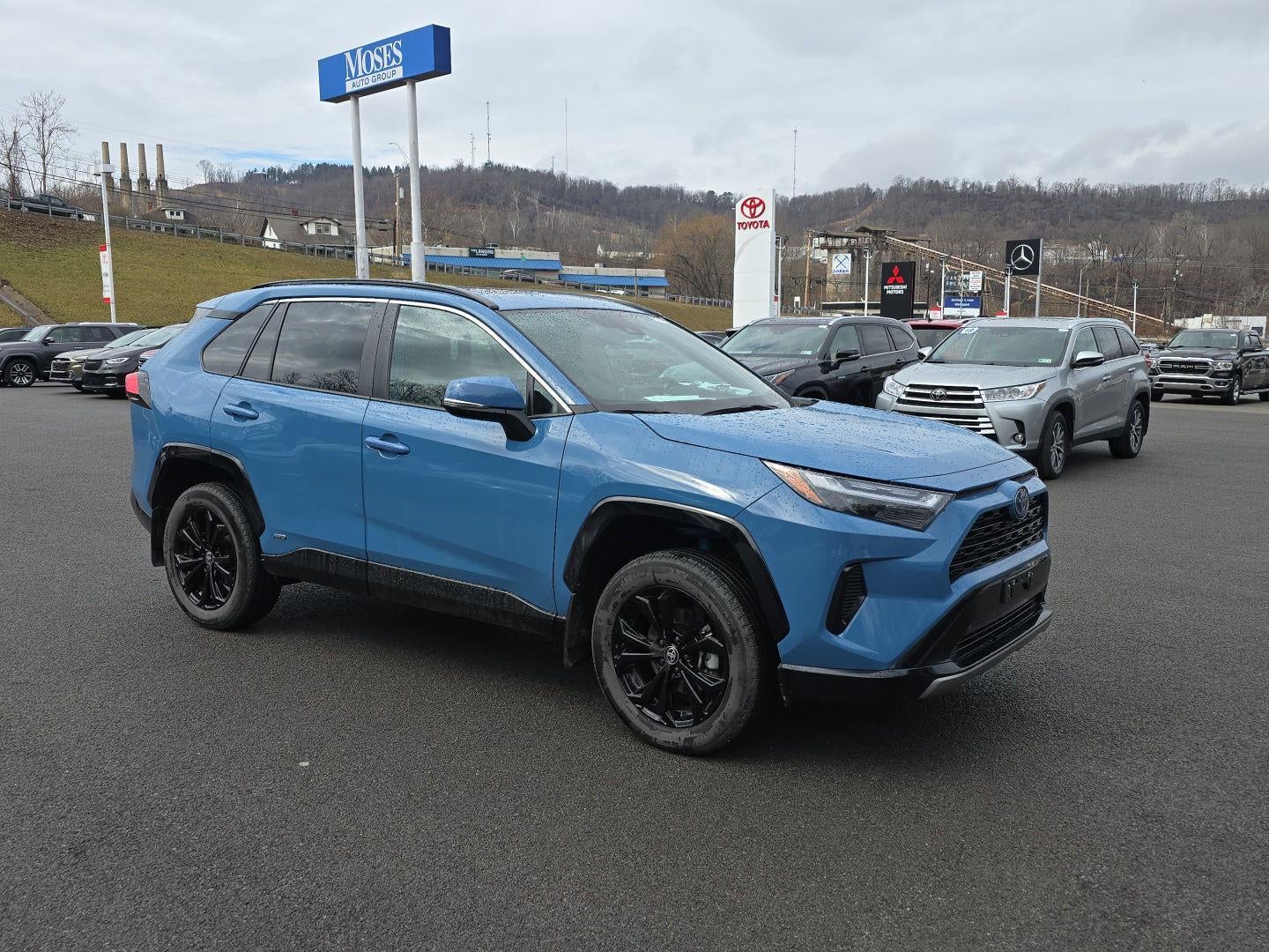 2024 Toyota RAV4 Hybrid SE