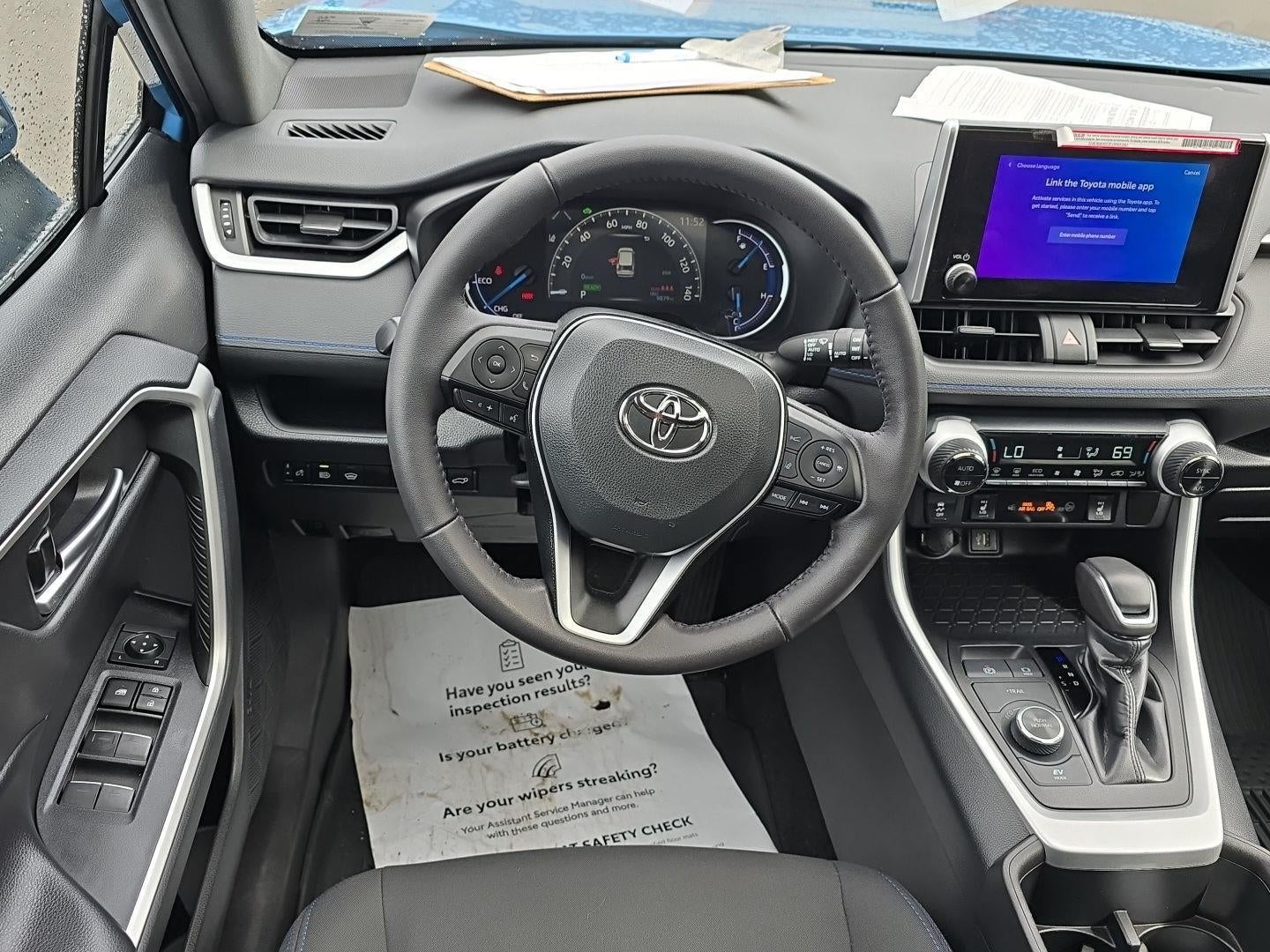 2024 Toyota RAV4 Hybrid SE