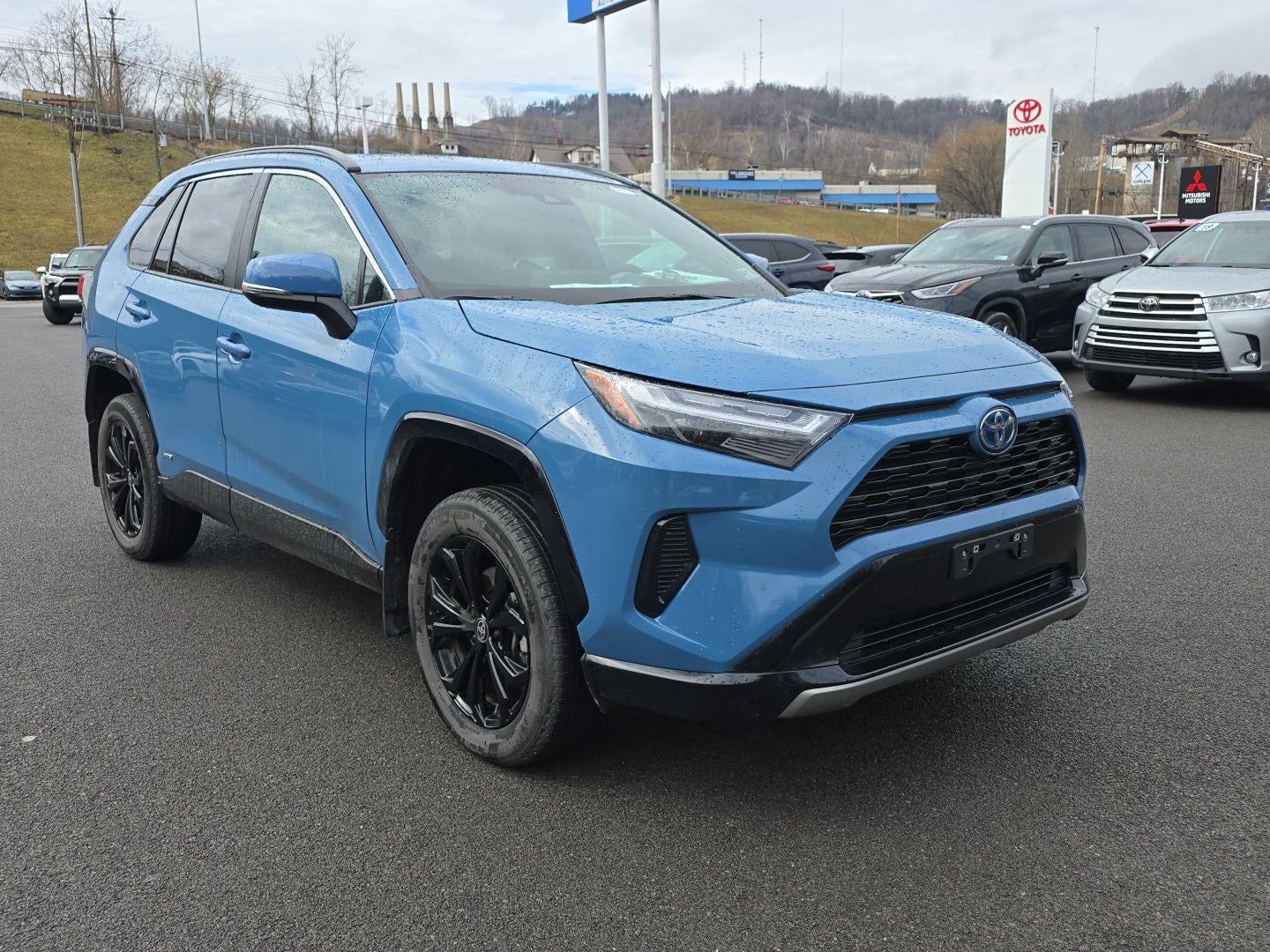 2024 Toyota RAV4 Hybrid SE