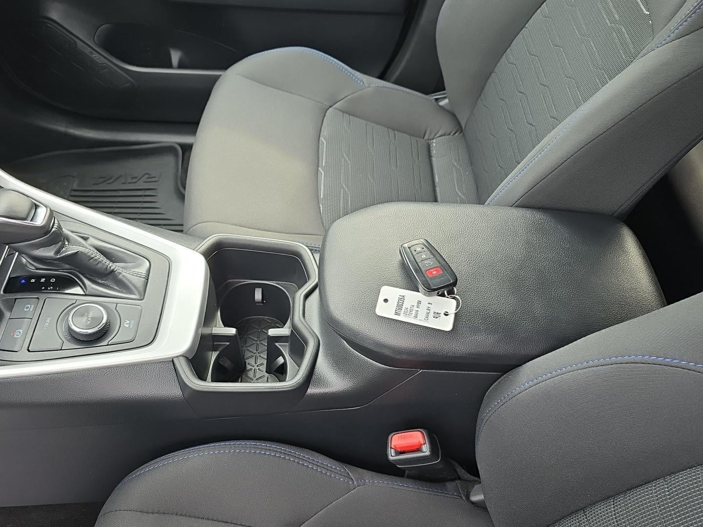 2024 Toyota RAV4 Hybrid SE