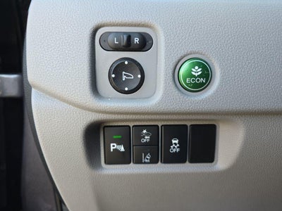 2022 Honda Pilot Touring w/Rear Captain's Chairs