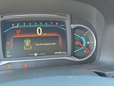 2022 Honda Pilot Touring w/Rear Captain's Chairs