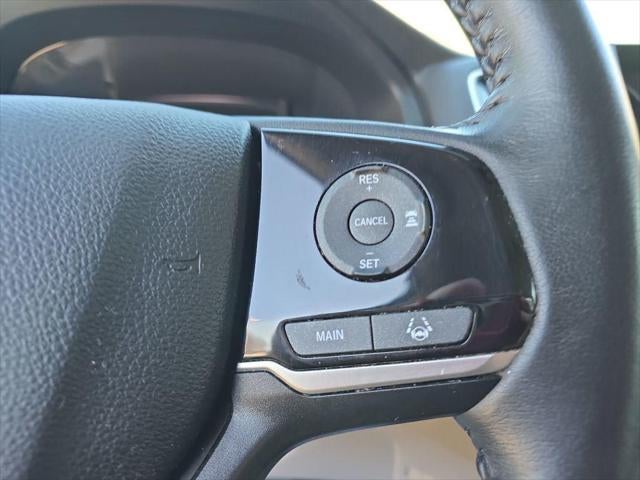 2022 Honda Pilot Touring w/Rear Captain's Chairs