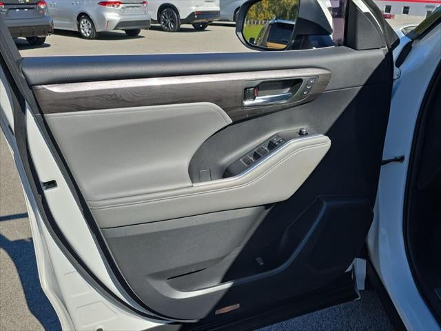 2022 Toyota Highlander Limited