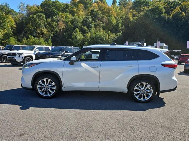 2022 Toyota Highlander Limited