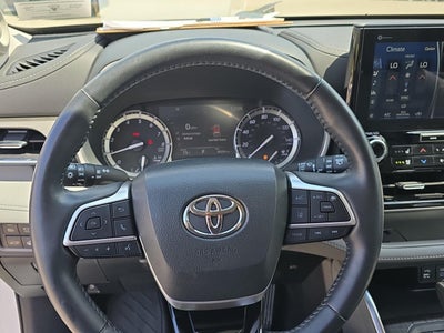 2022 Toyota Highlander Limited