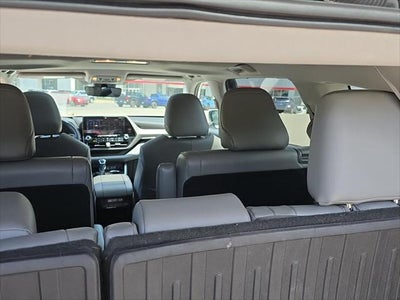 2022 Toyota Highlander Limited