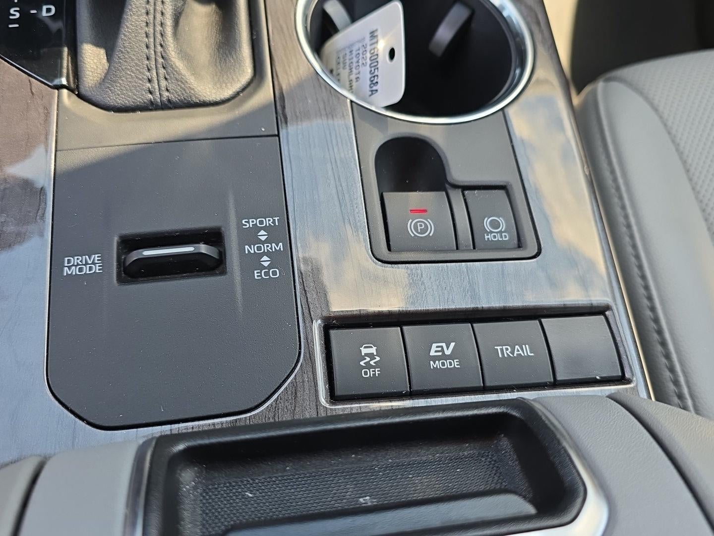 2022 Toyota Highlander Hybrid Platinum