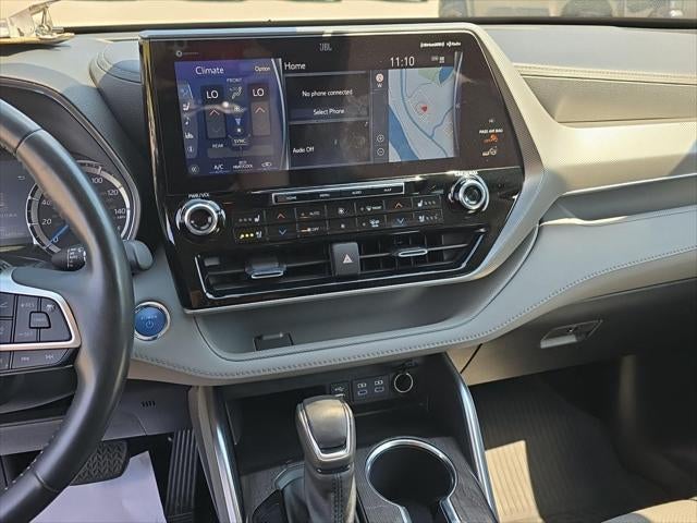 2022 Toyota Highlander Hybrid Platinum