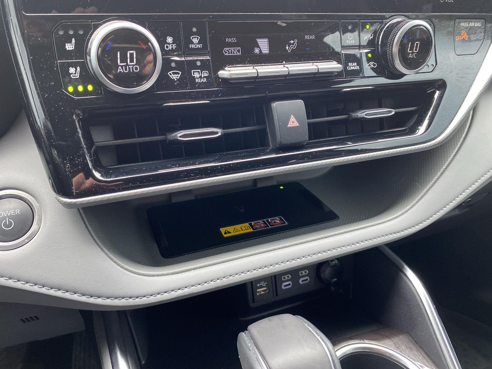 2025 Toyota Highlander Hybrid Platinum