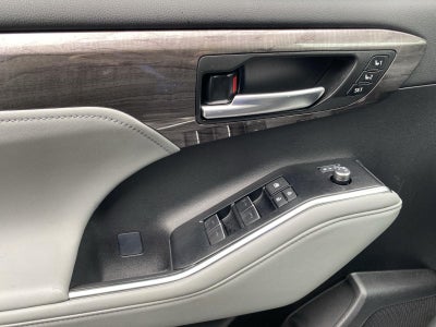 2025 Toyota Highlander Hybrid Platinum