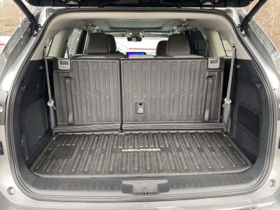 2025 Toyota Highlander Hybrid Platinum