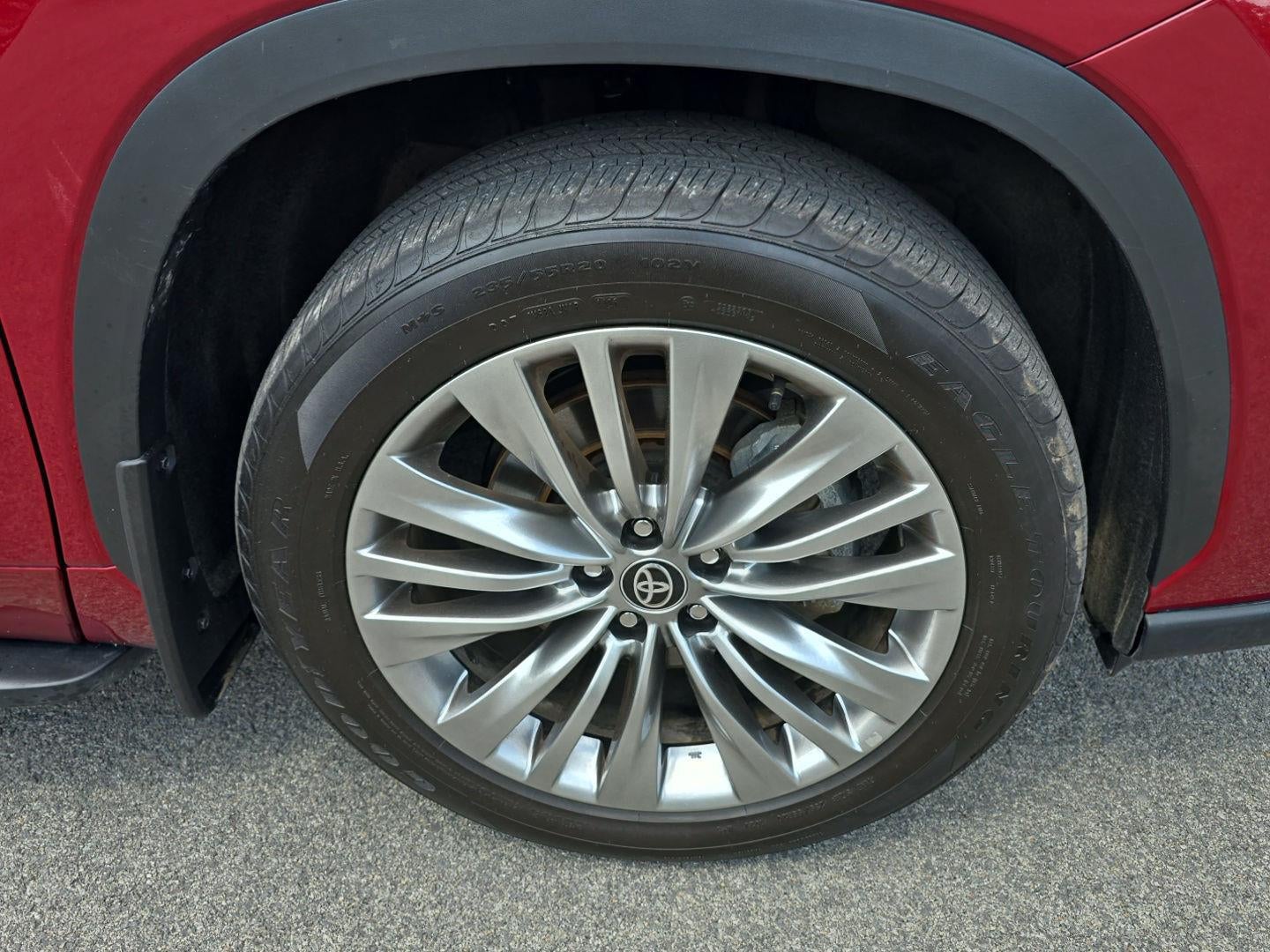 2026 Toyota Highlander Hybrid Platinum