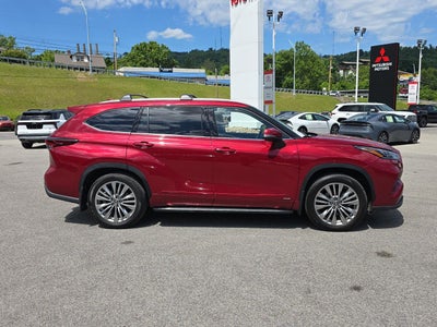 2026 Toyota Highlander Hybrid Platinum