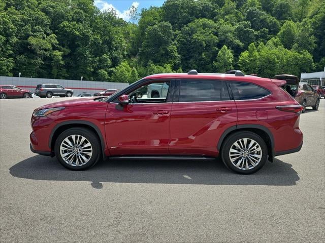 2026 Toyota Highlander Hybrid Platinum