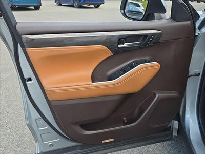 2021 Toyota Highlander Platinum