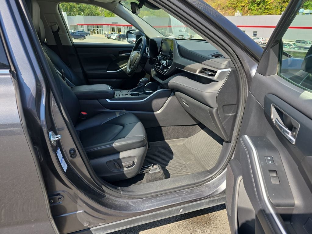 2020 Toyota Highlander Hybrid XLE