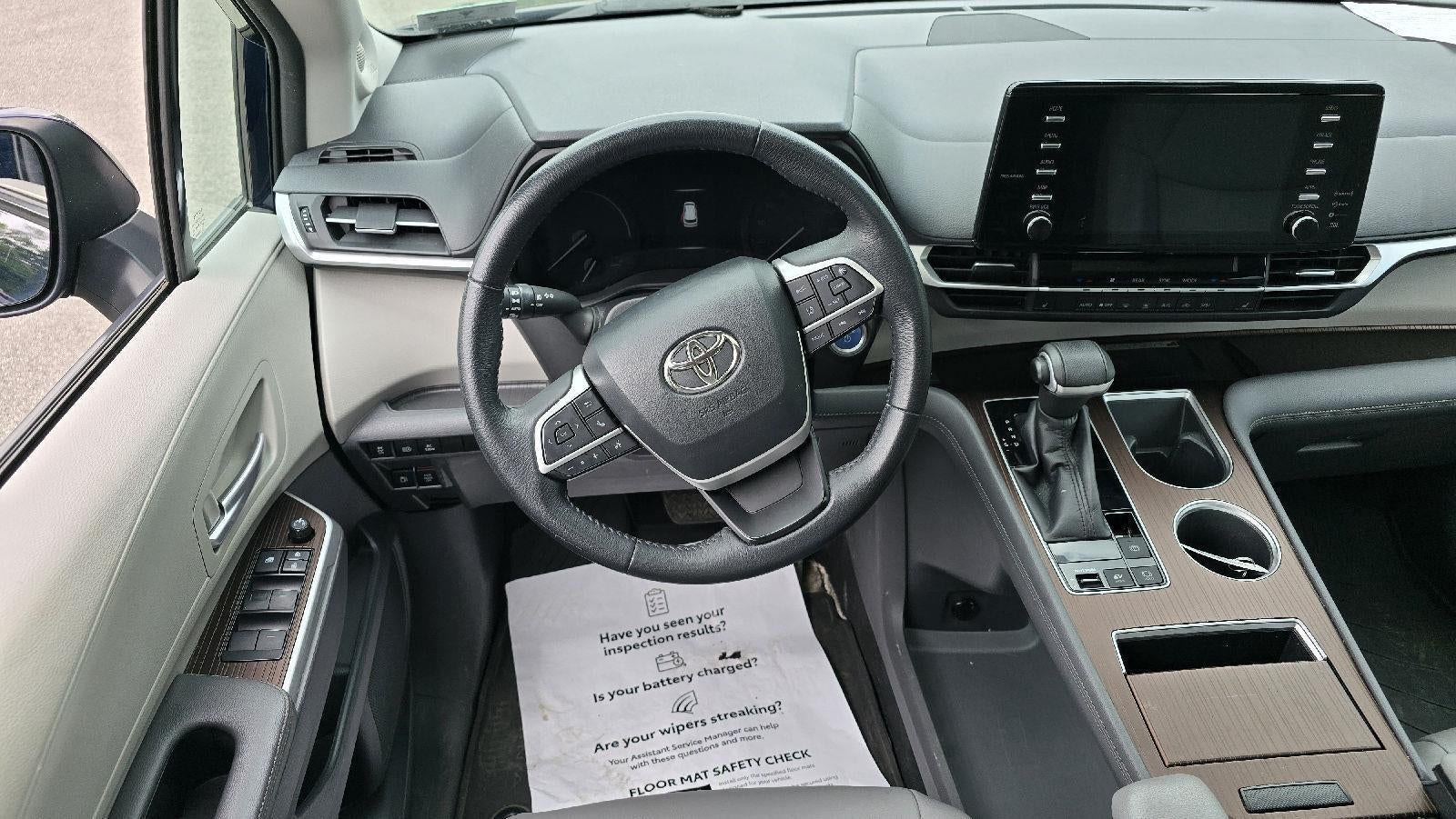 2021 Toyota Sienna XLE