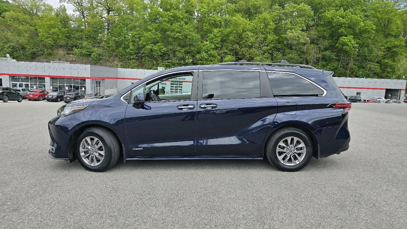 2021 Toyota Sienna XLE