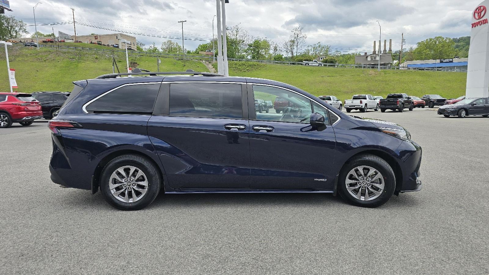 2021 Toyota Sienna XLE