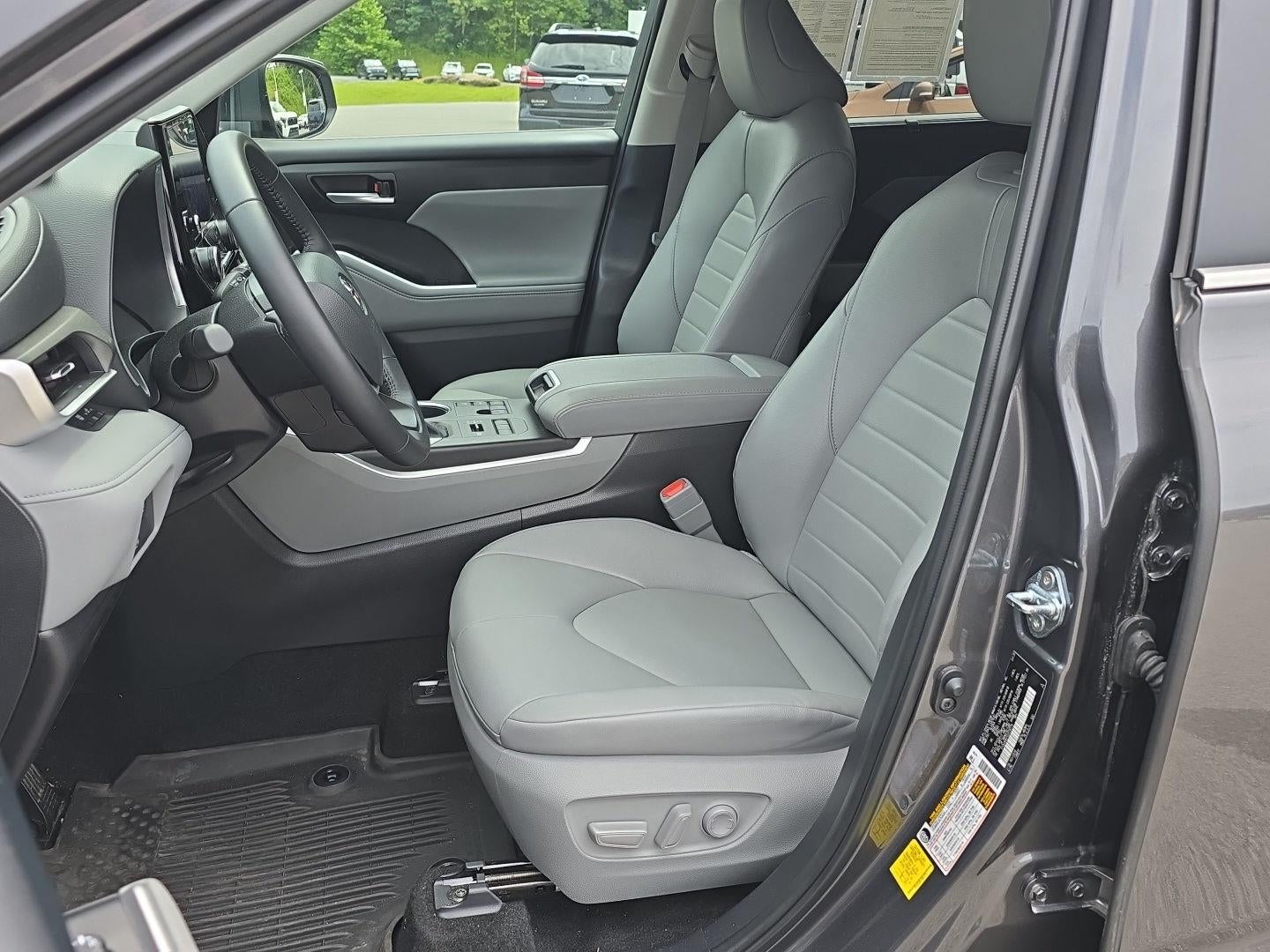 2025 Toyota Highlander XLE