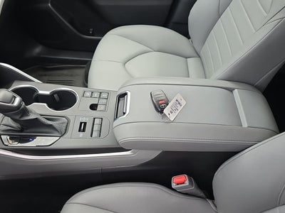 2025 Toyota Highlander XLE