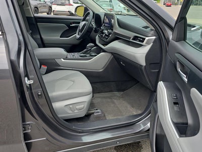 2025 Toyota Highlander XLE