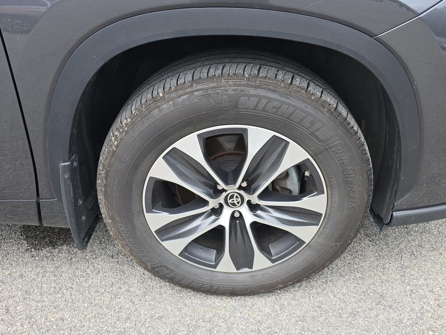 2025 Toyota Highlander XLE