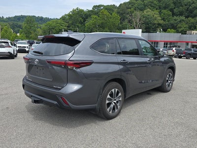 2025 Toyota Highlander XLE
